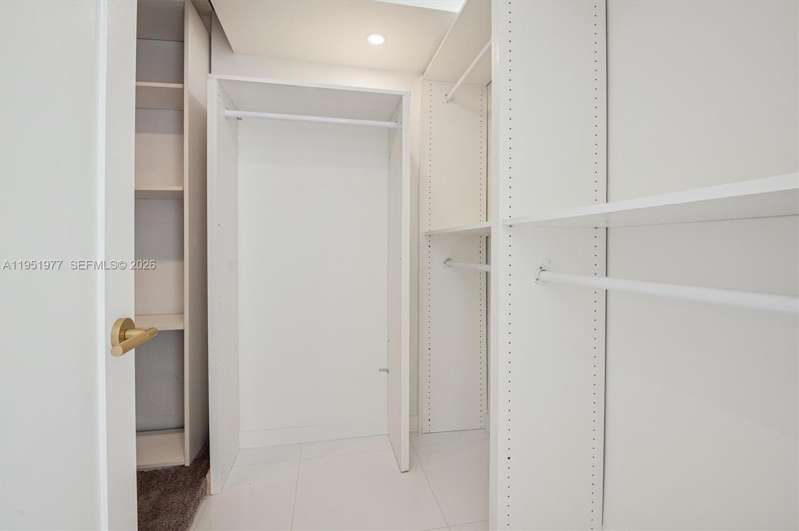 4000 Towerside Ter 1704 photo 9