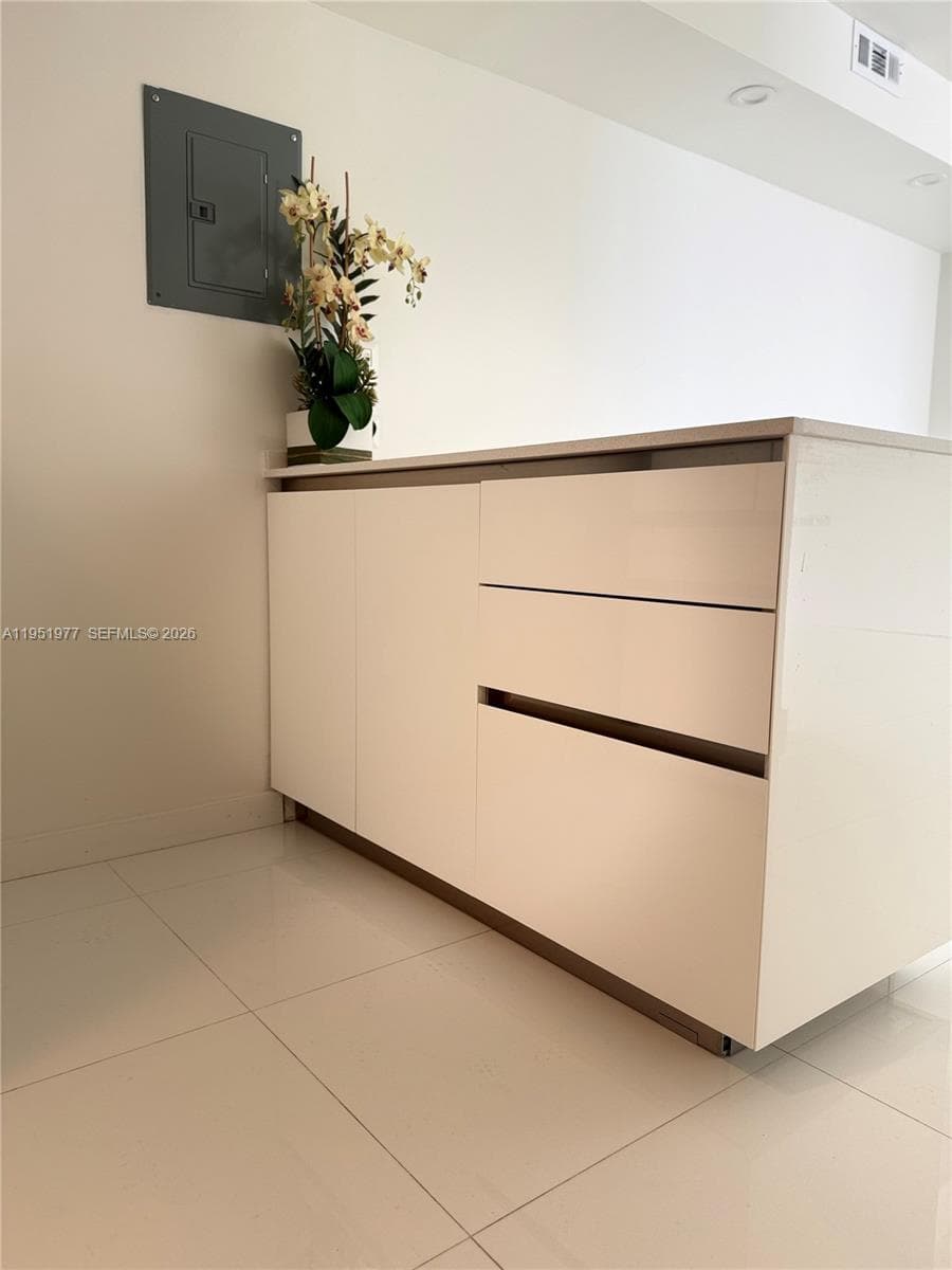 4000 Towerside Ter 1704 photo 19