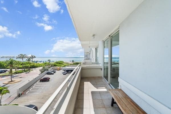 465 Ocean Dr 524 photo 13