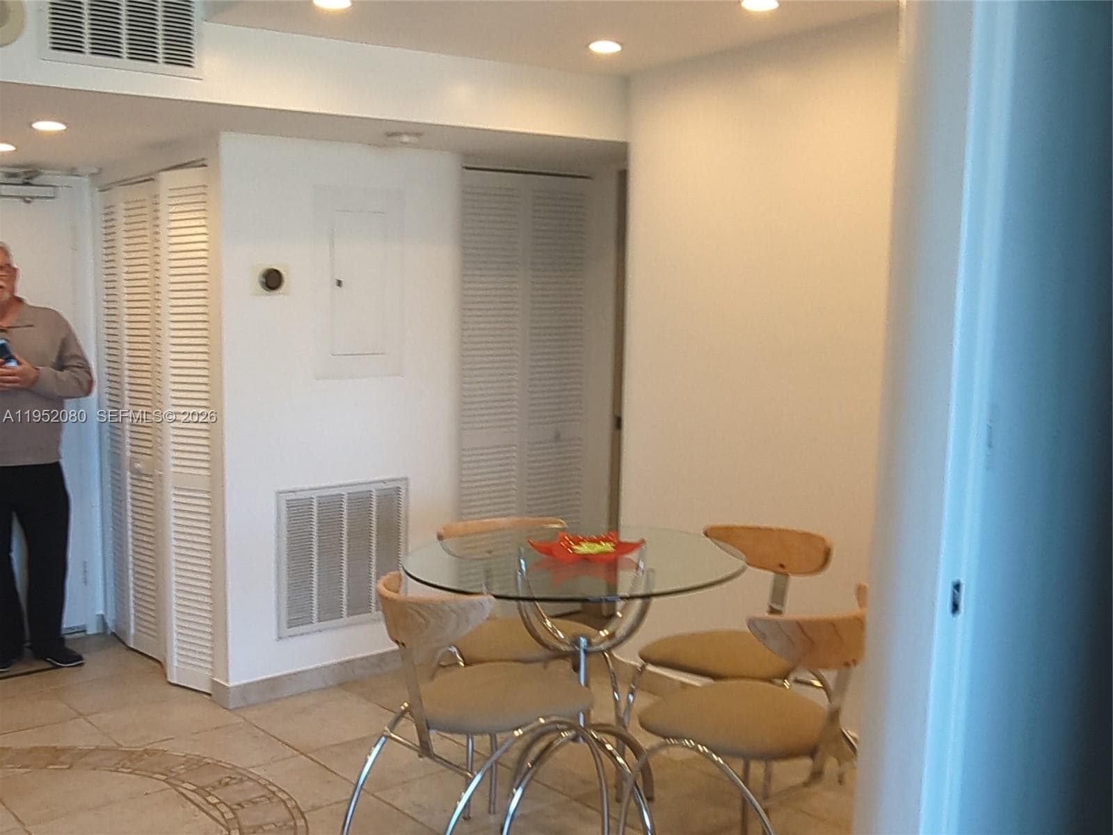 465 Ocean Dr 524 photo 8