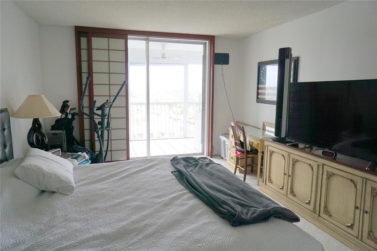 303 N Riverside Drive PH-4 photo 19
