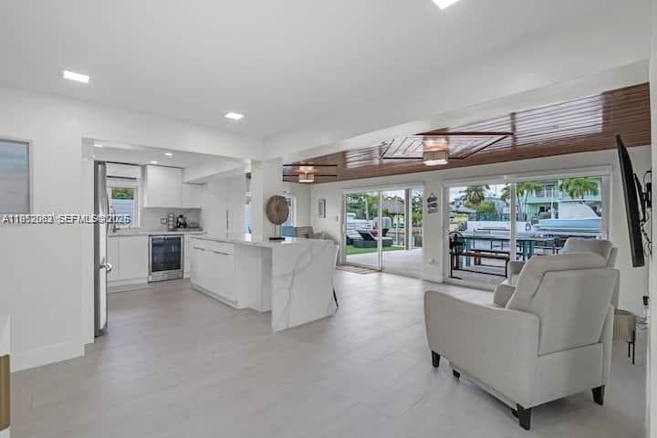 125 Gardenia St photo 9