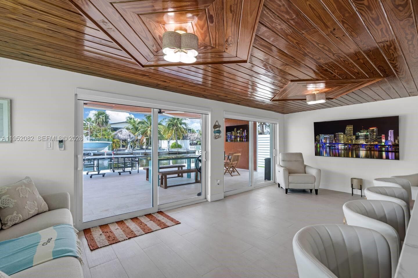 125 Gardenia St photo 11