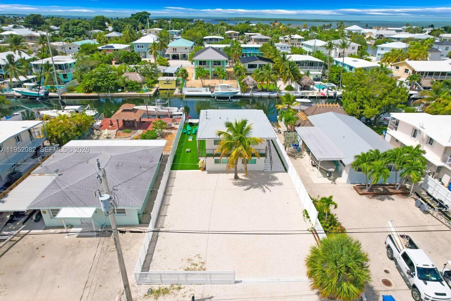 125 Gardenia St photo 4