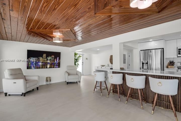 125 Gardenia St photo 8