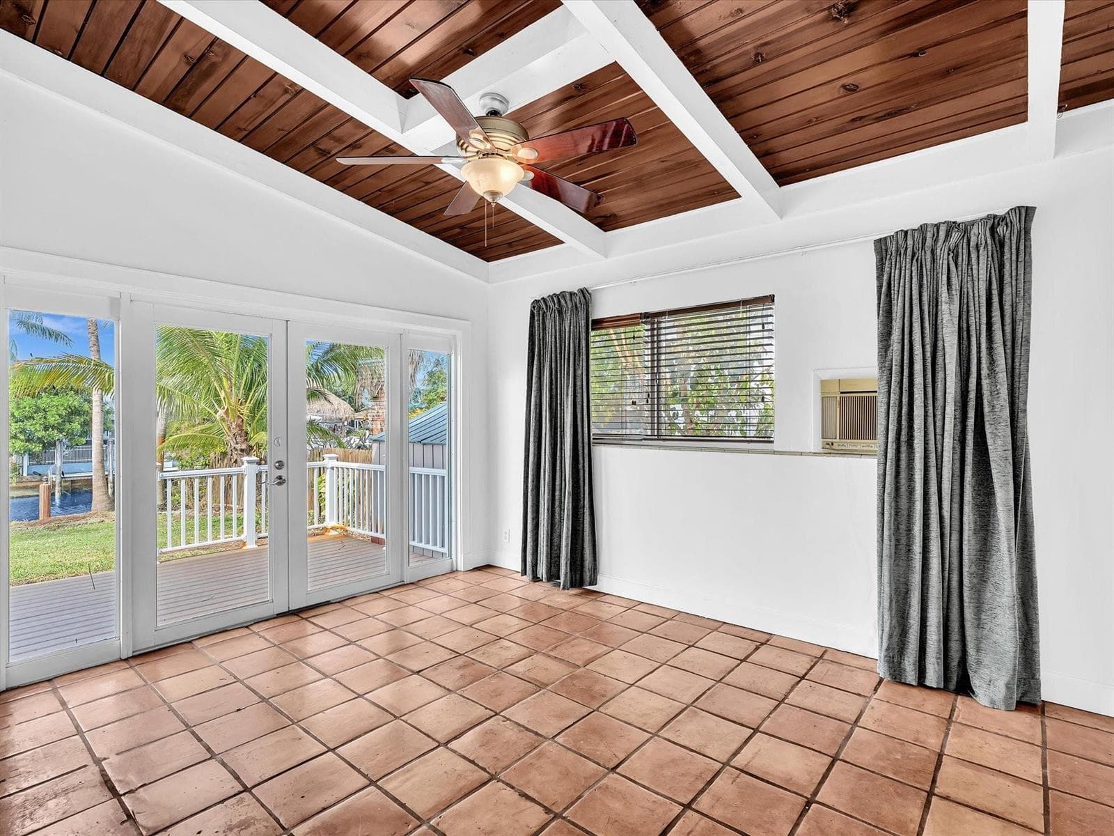 2507 Okeechobee Lane photo 17