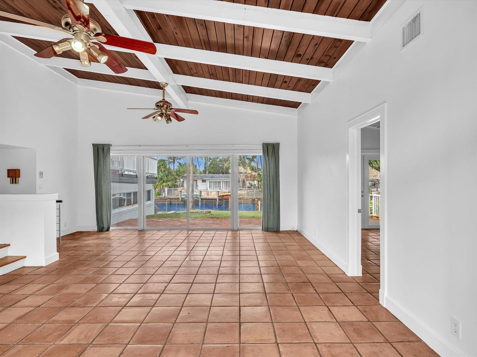 2507 Okeechobee Lane photo 4