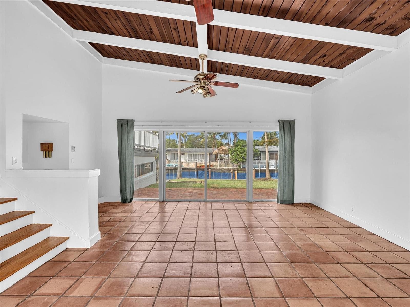 2507 Okeechobee Lane photo 8