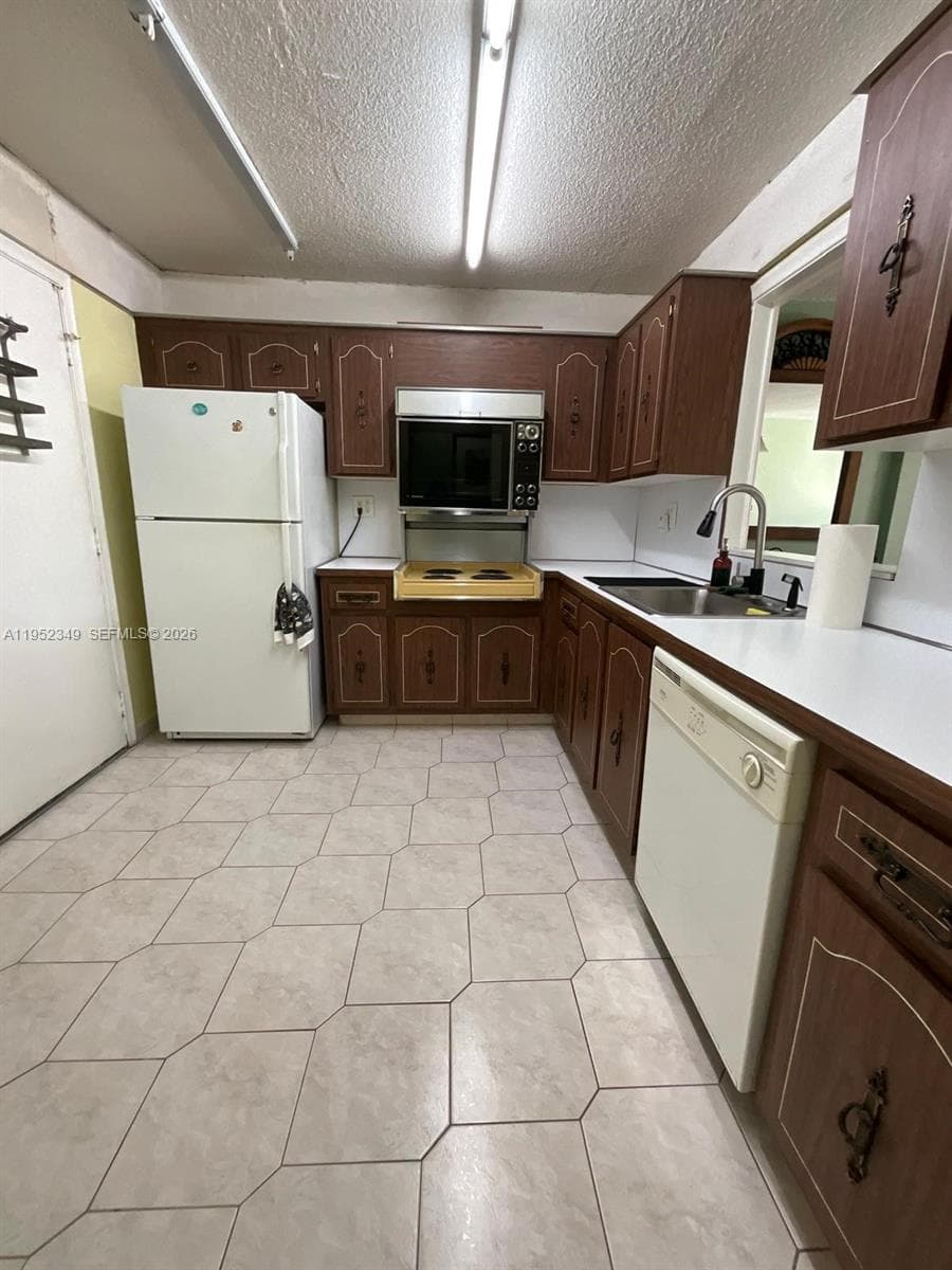 3600 170th St 107 photo 9
