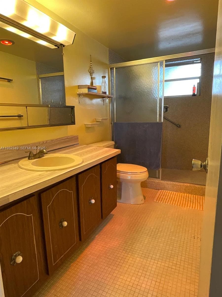 3600 170th St 107 photo 21