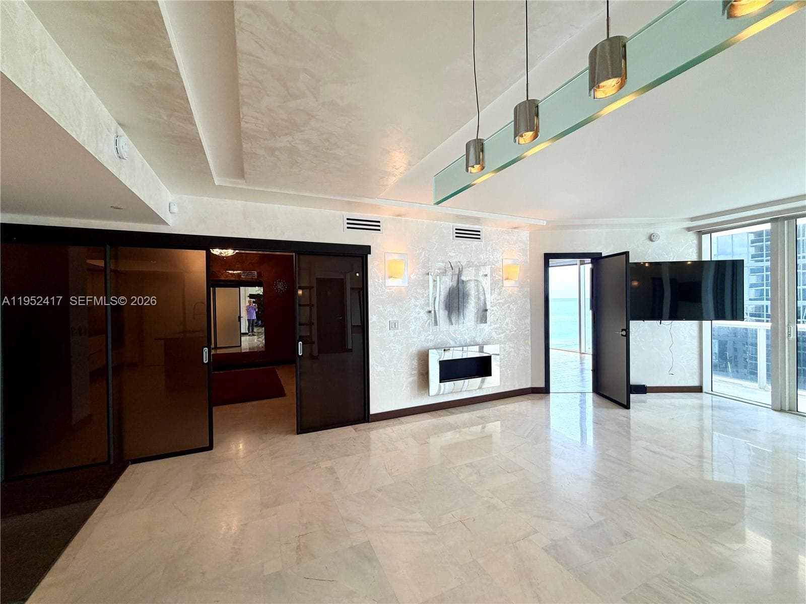 17201 Collins Ave+DEN 1403 photo 15