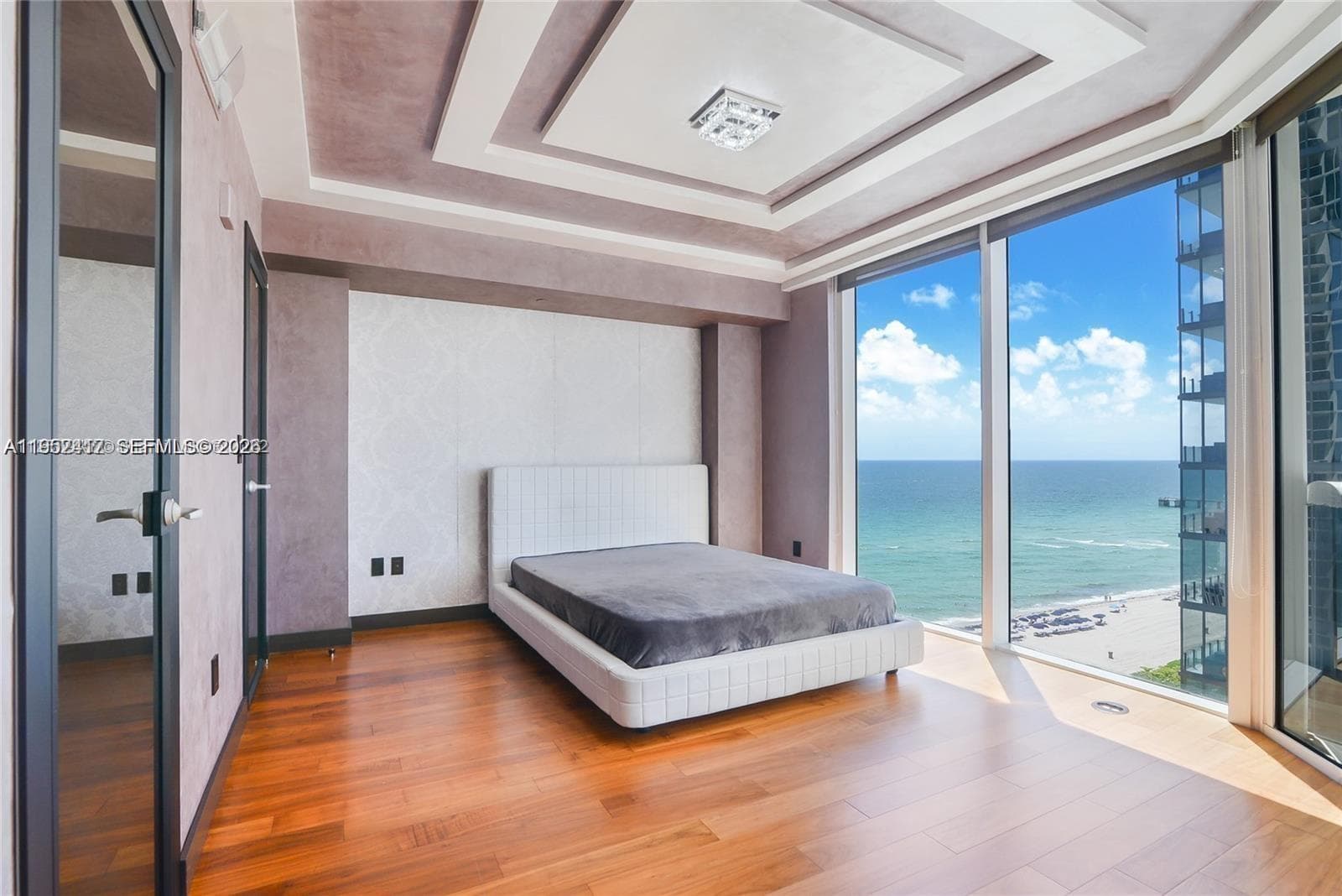 17201 Collins Ave+DEN 1403 photo 19