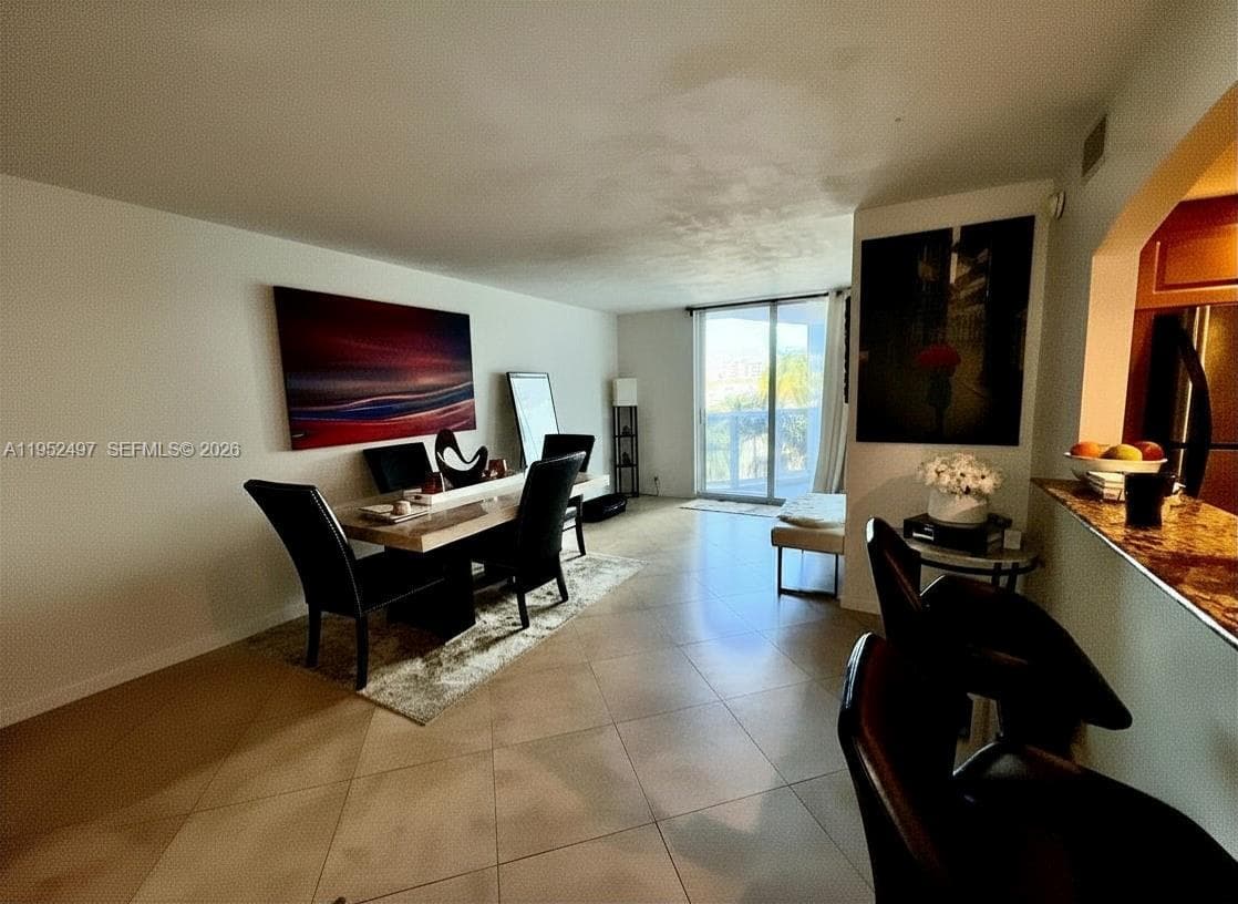 2401 Collins Ave 509 photo 6