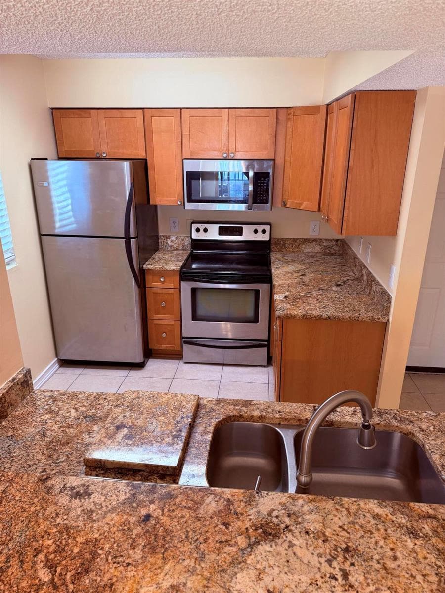 1040 Lake Shore Drive 204 photo 6