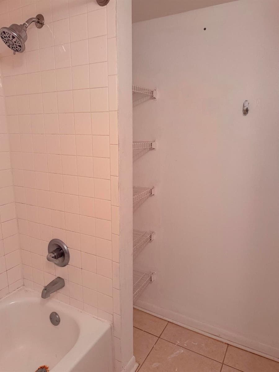 1040 Lake Shore Drive 204 photo 16