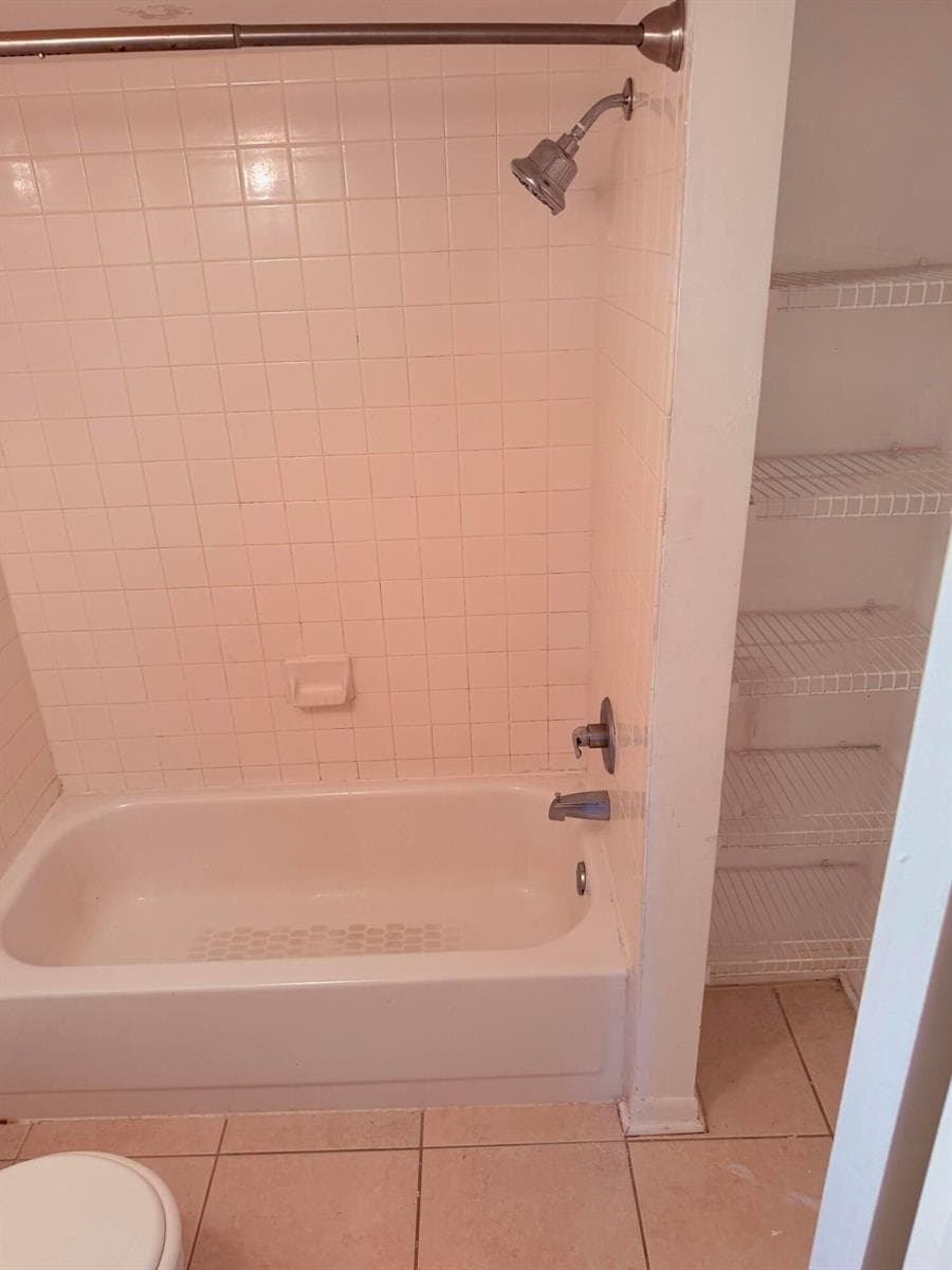 1040 Lake Shore Drive 204 photo 15