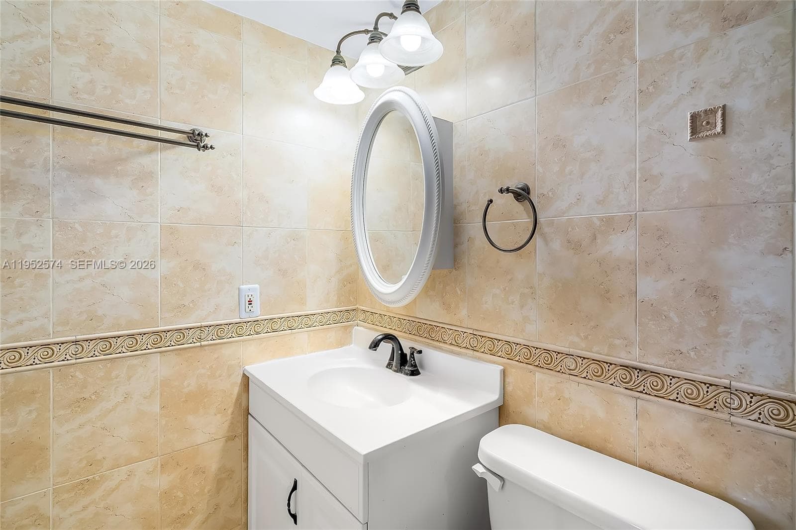 2025 164th St 907 photo 25