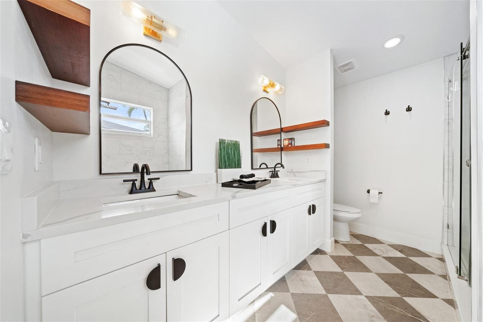 2419 Marathon Lane photo 5