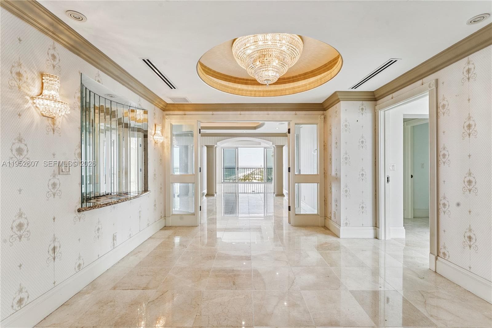 1021 Hillsboro Mile #RG 5
