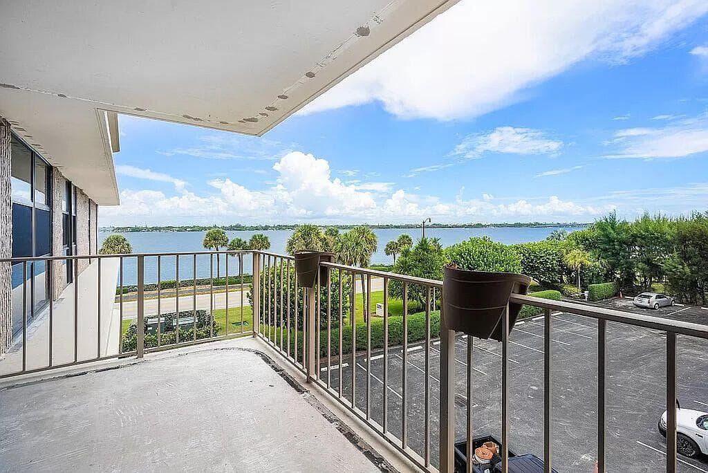 3200 S Ocean Boulevard C303 photo 17