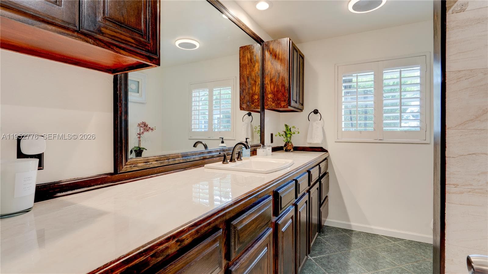 150 Azalea Street 150 photo 16