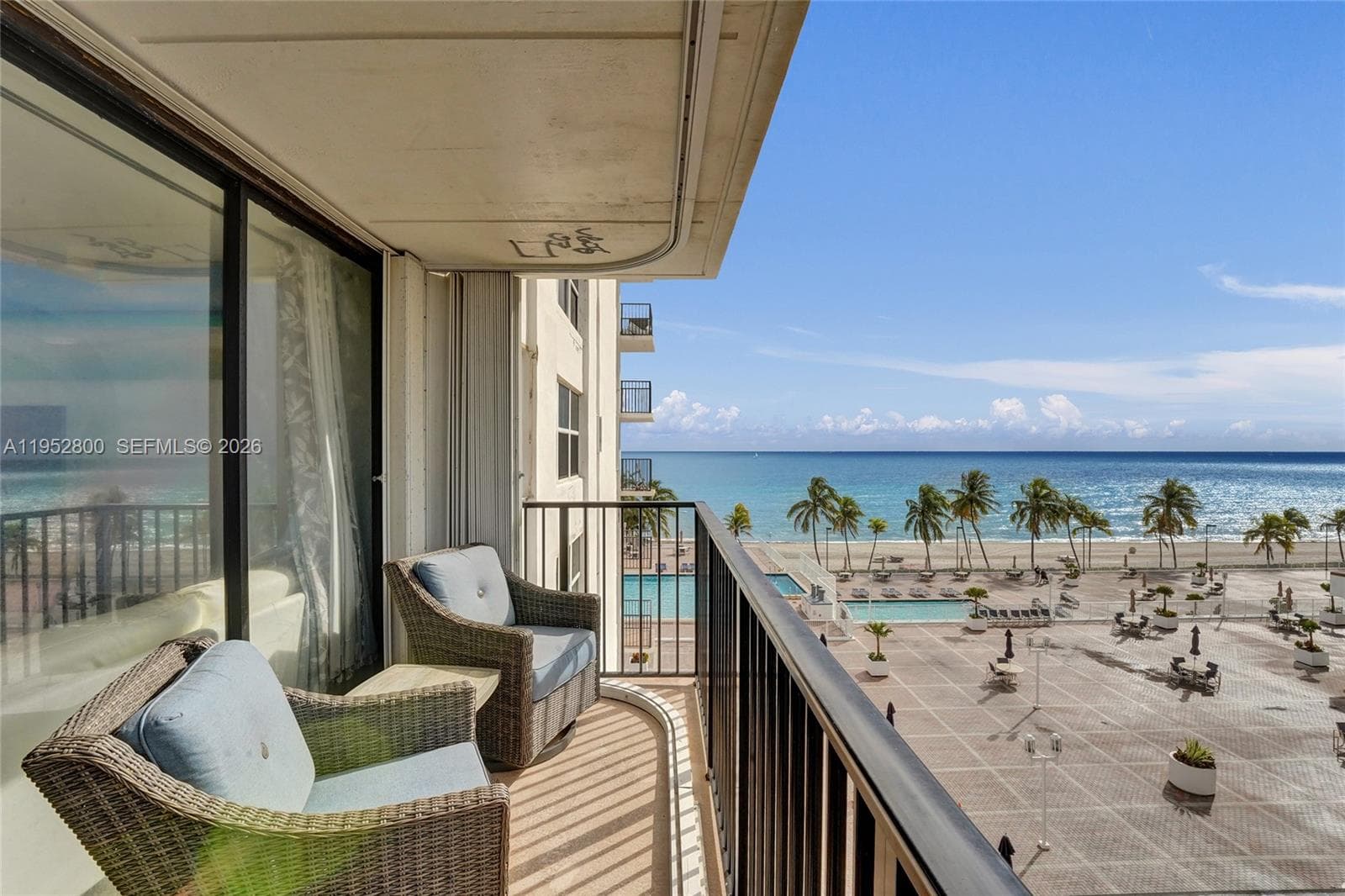 2201 S Ocean Dr 608 photo 1
