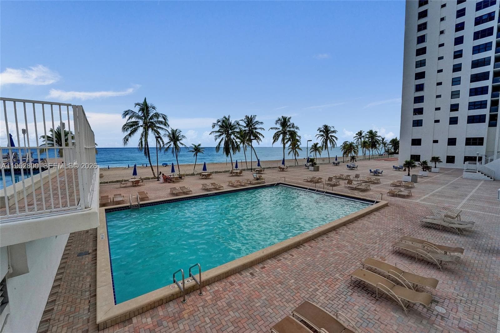 2201 S Ocean Dr 608 photo 4