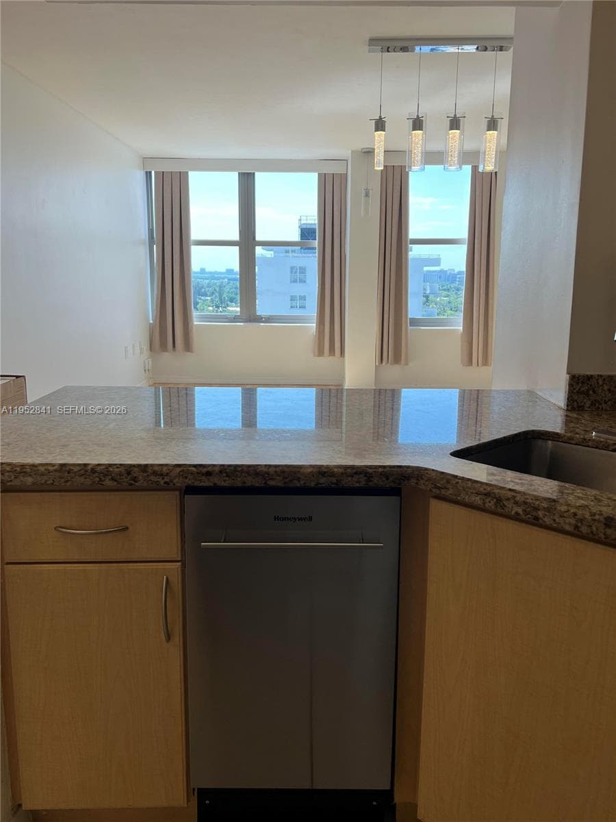 2899 Collins Ave 1502 photo 7