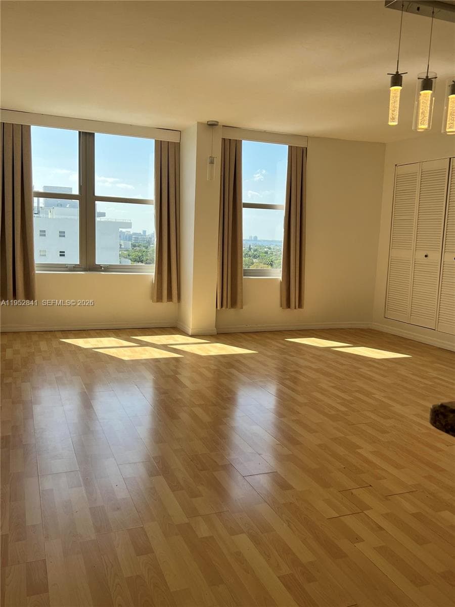 2899 Collins Ave 1502 photo 5