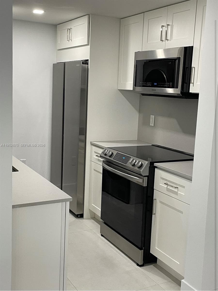 10275 Collins Ave 208 photo 6