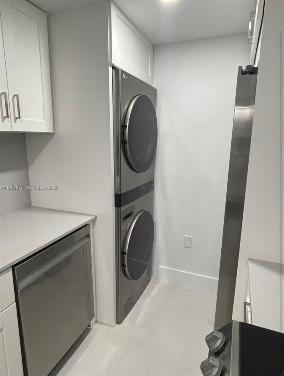 10275 Collins Ave 208 photo 7