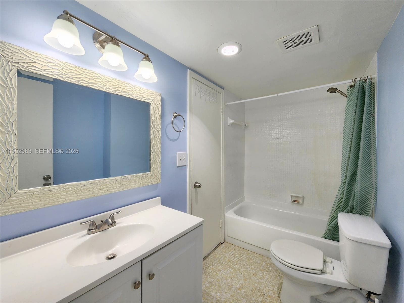 3703 166th St 905 photo 23