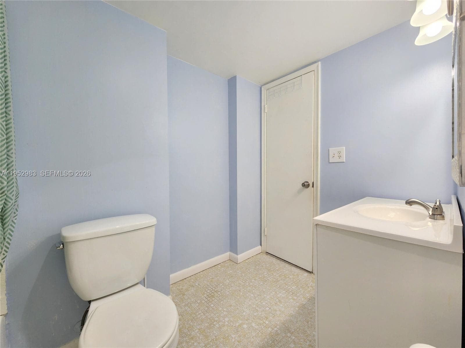 3703 166th St 905 photo 24