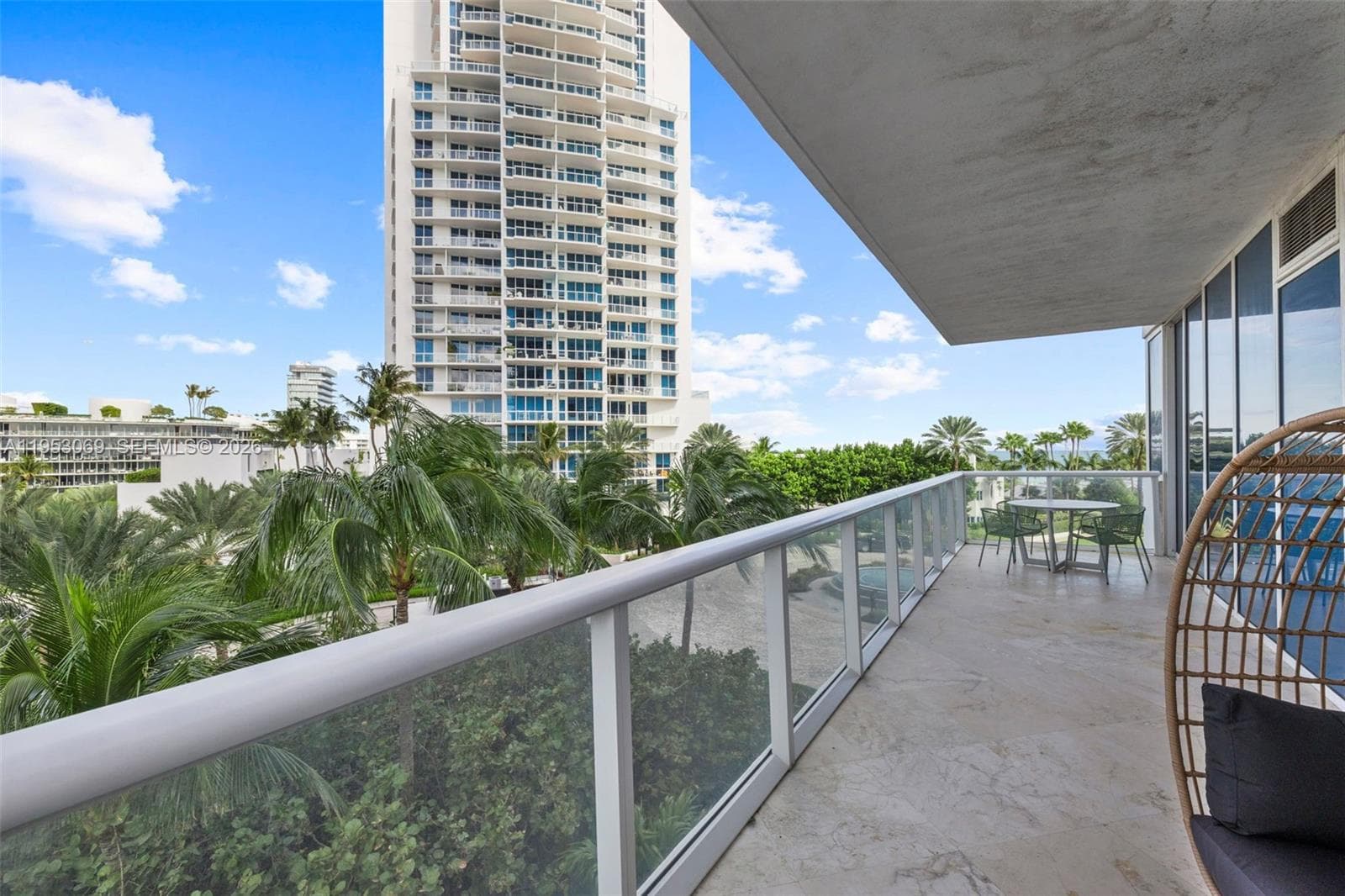 100 S Pointe Dr 510 photo 20