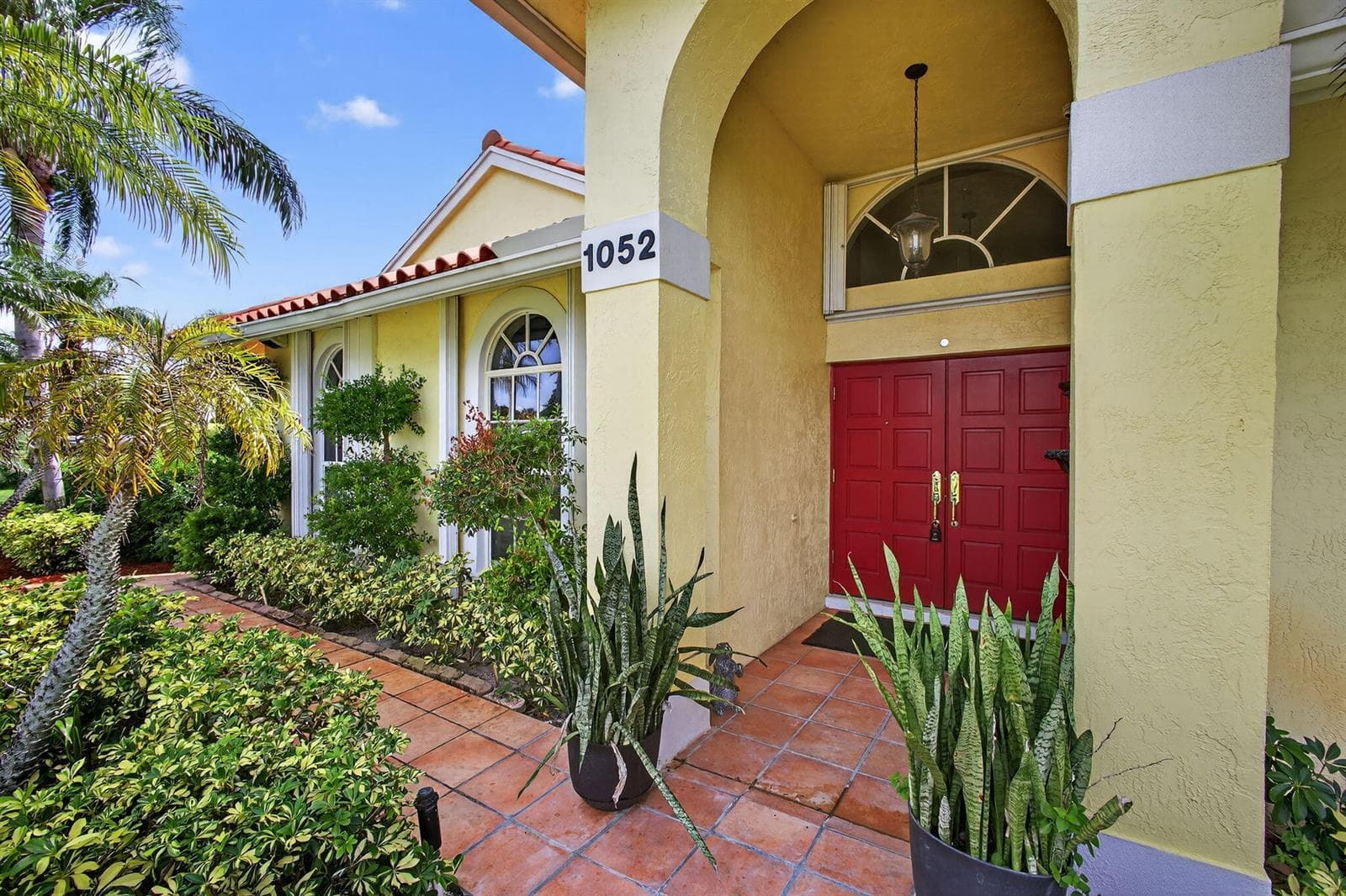 1052 W Shore Drive photo 6