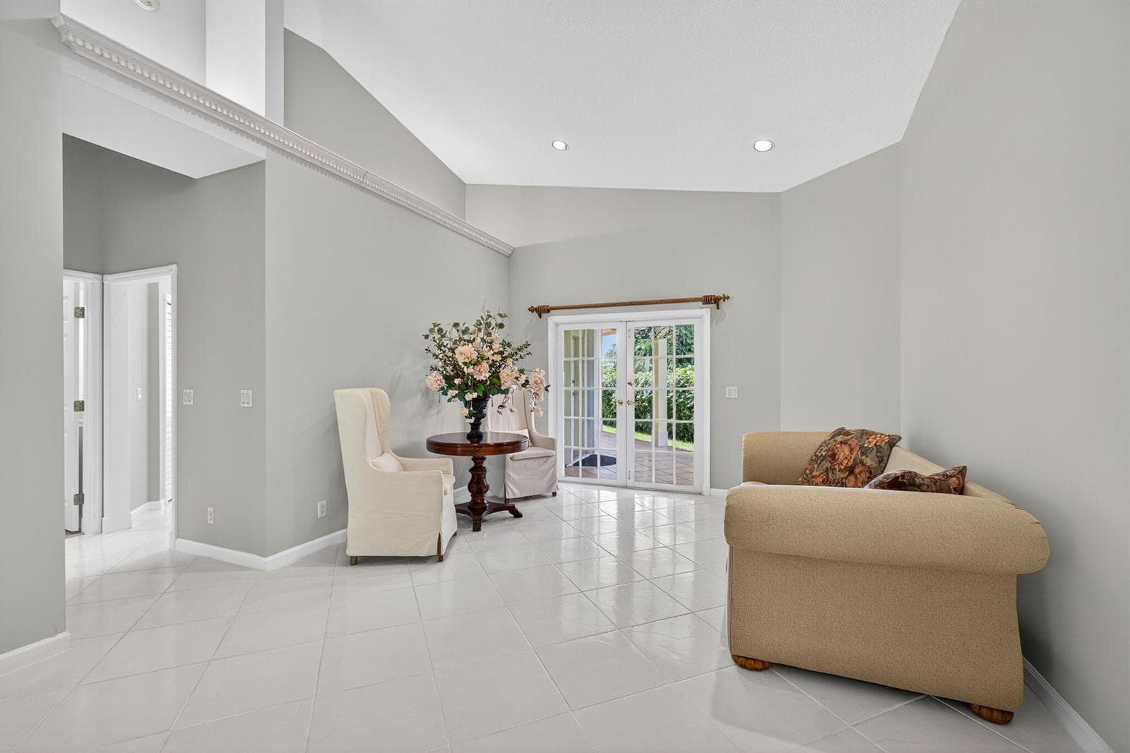 1052 W Shore Drive photo 13