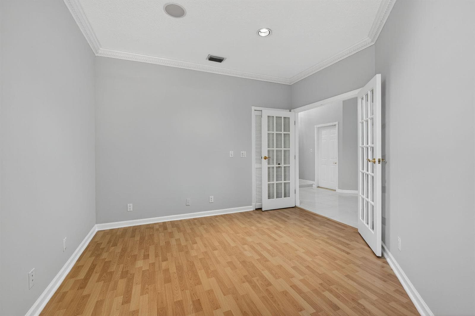 1052 W Shore Drive photo 10