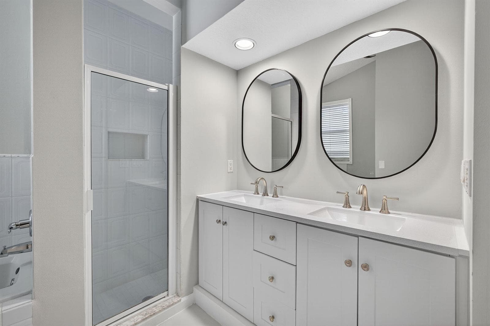 1052 W Shore Drive photo 21
