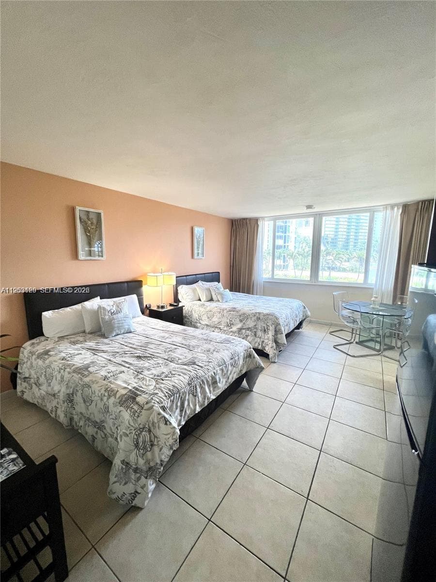 19201 Collins Ave 242 photo 4