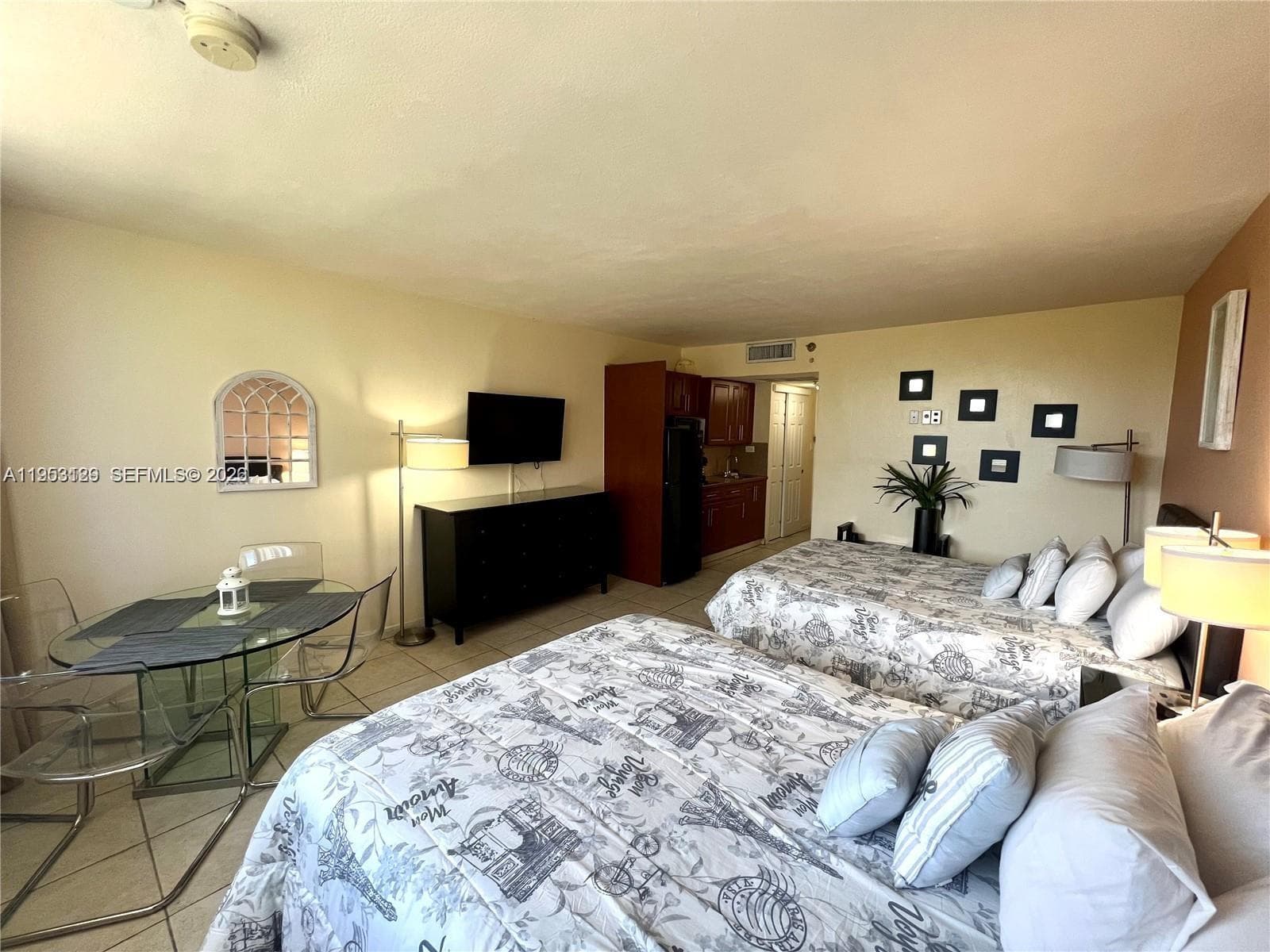 19201 Collins Ave 242 photo 8