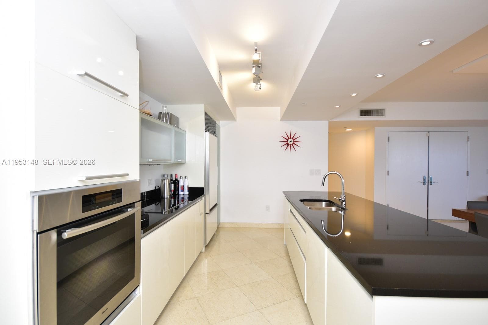 17201 Collins Ave 707 photo 13
