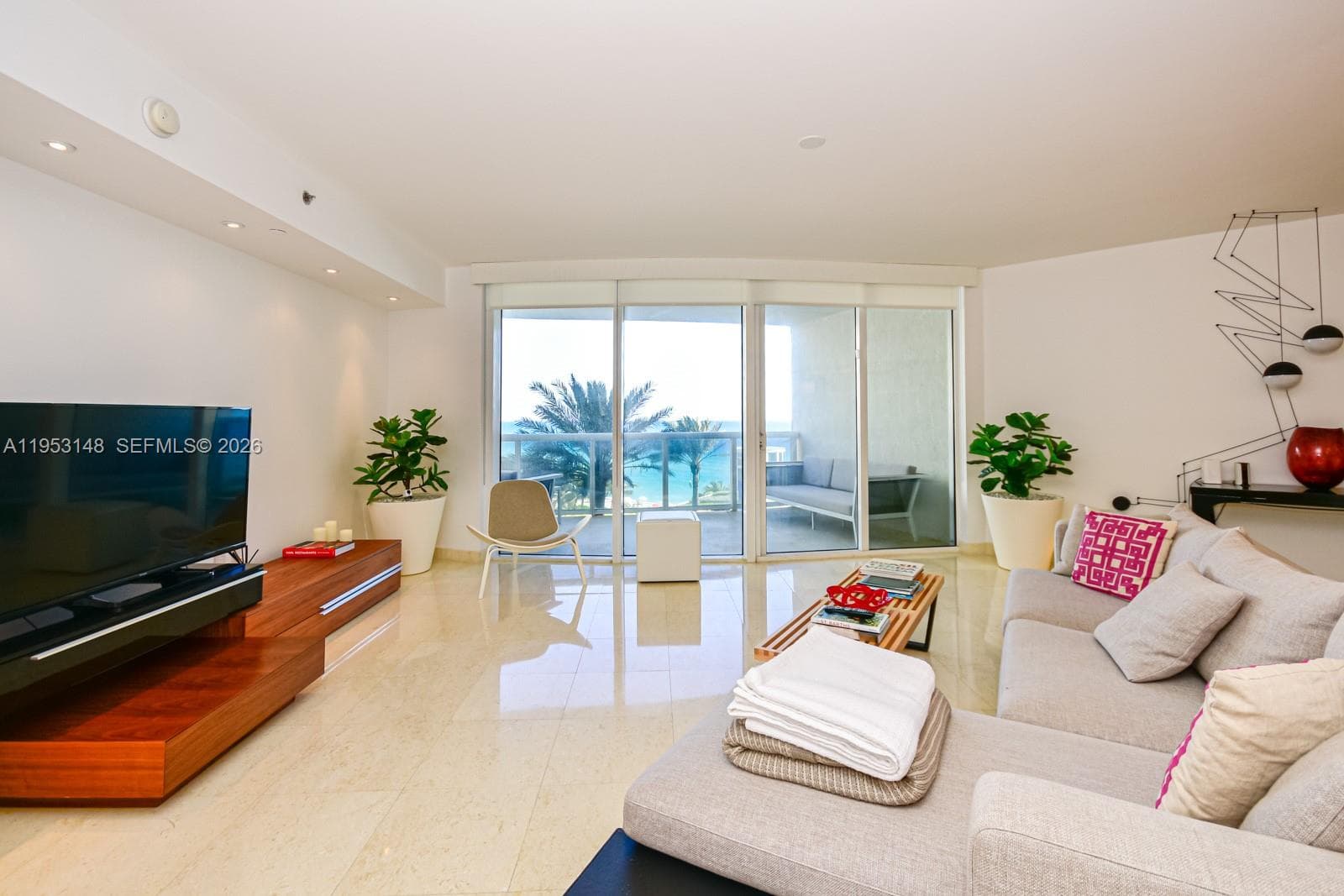 17201 Collins Ave 707 photo 7