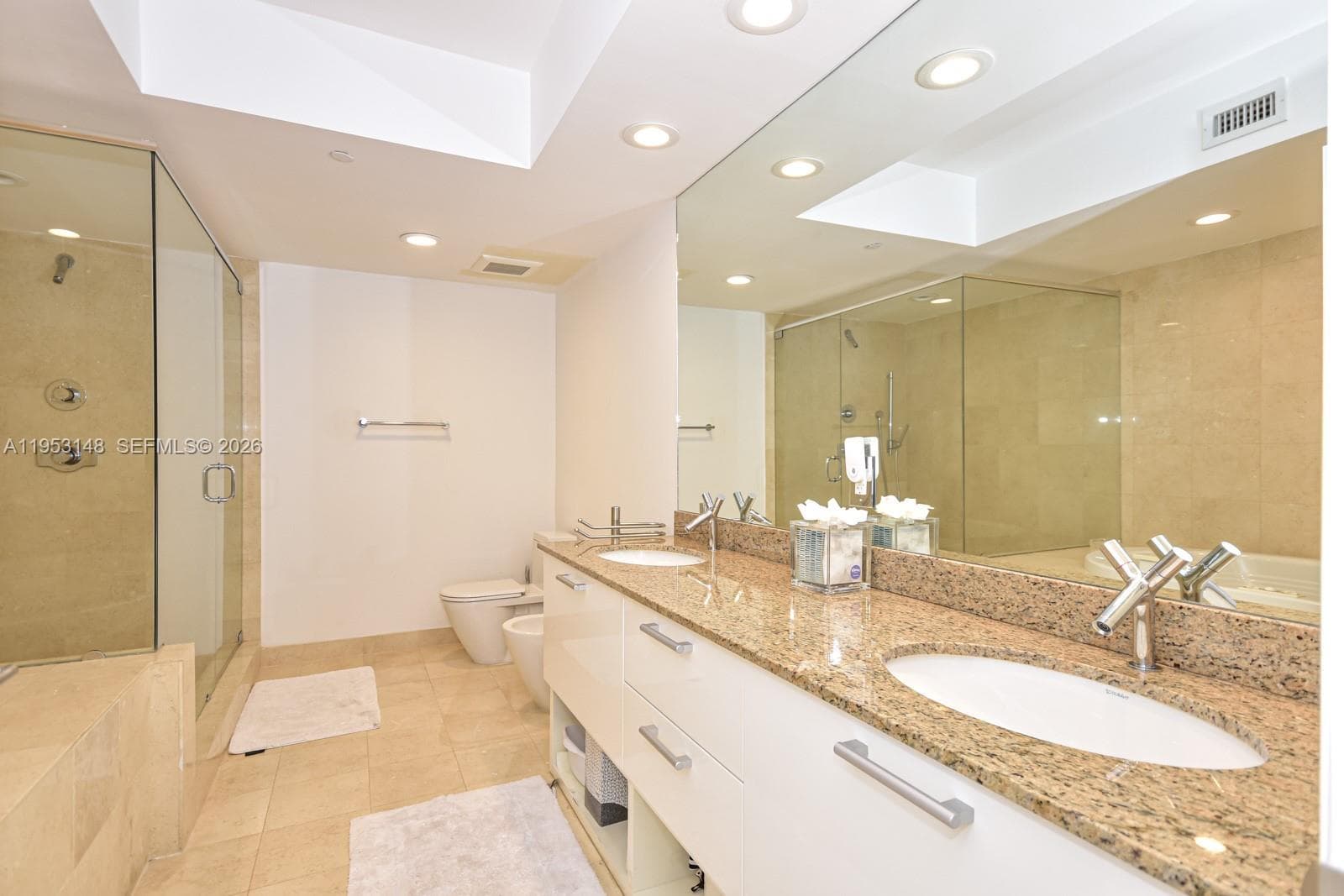 17201 Collins Ave 707 photo 20