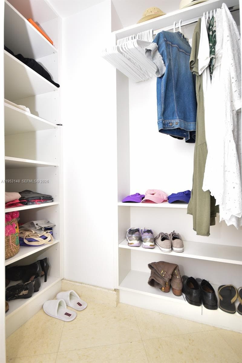 17201 Collins Ave 707 photo 19