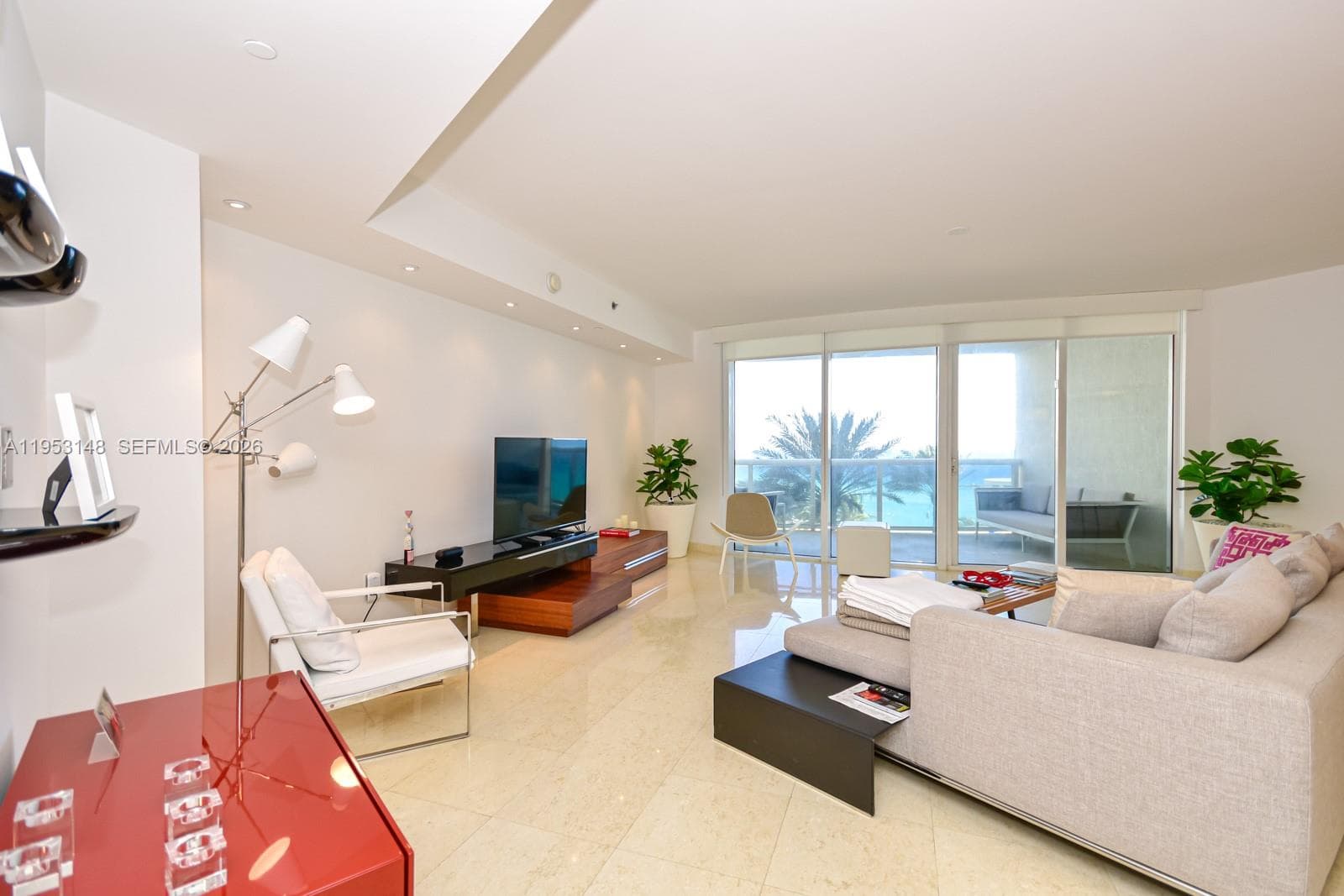 17201 Collins Ave 707 photo 4