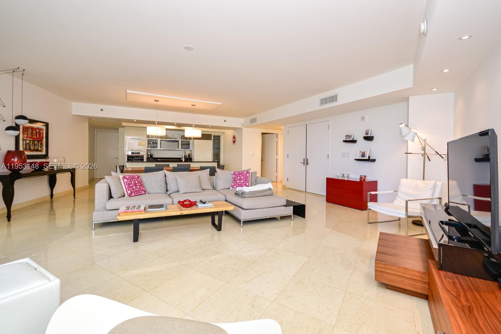 17201 Collins Ave 707 photo 8