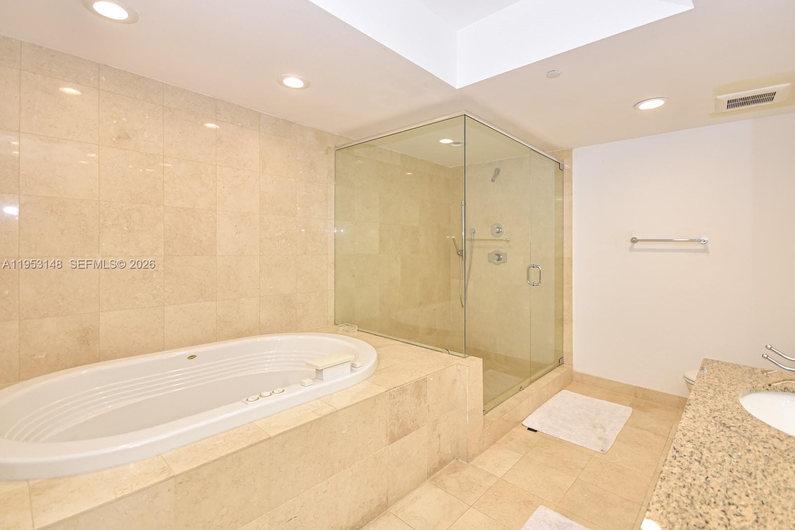 17201 Collins Ave 707 photo 21