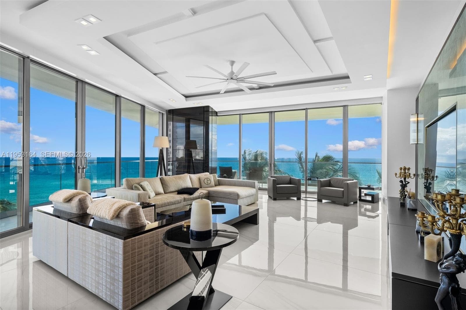 18975 Collins Ave 400 photo 2