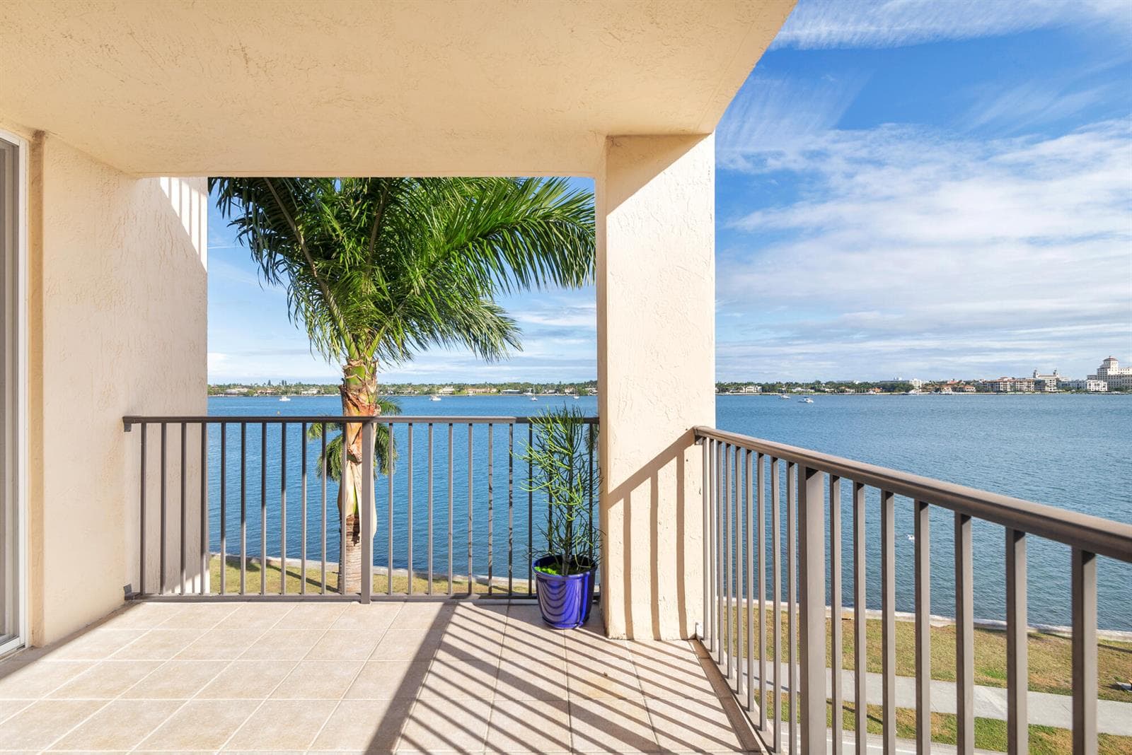 1801 N Flagler Drive 639 photo 17