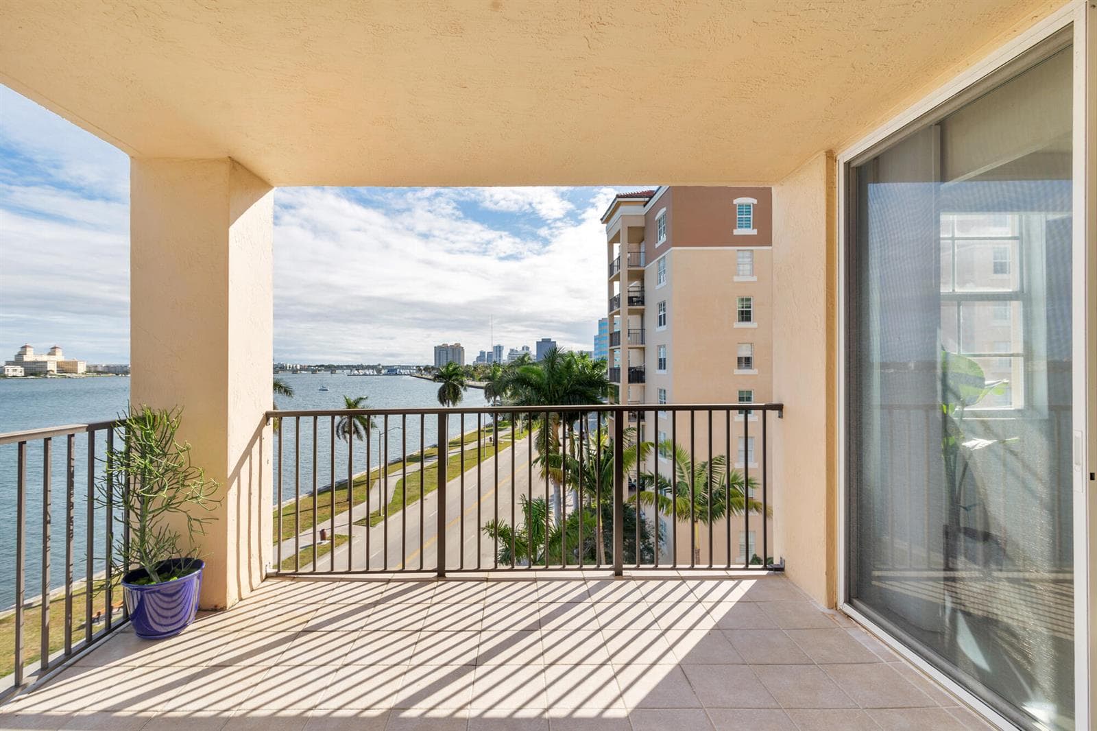 1801 N Flagler Drive 639 photo 18
